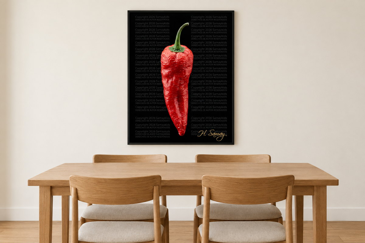 Ají picante presentado en un comedor minimalista.